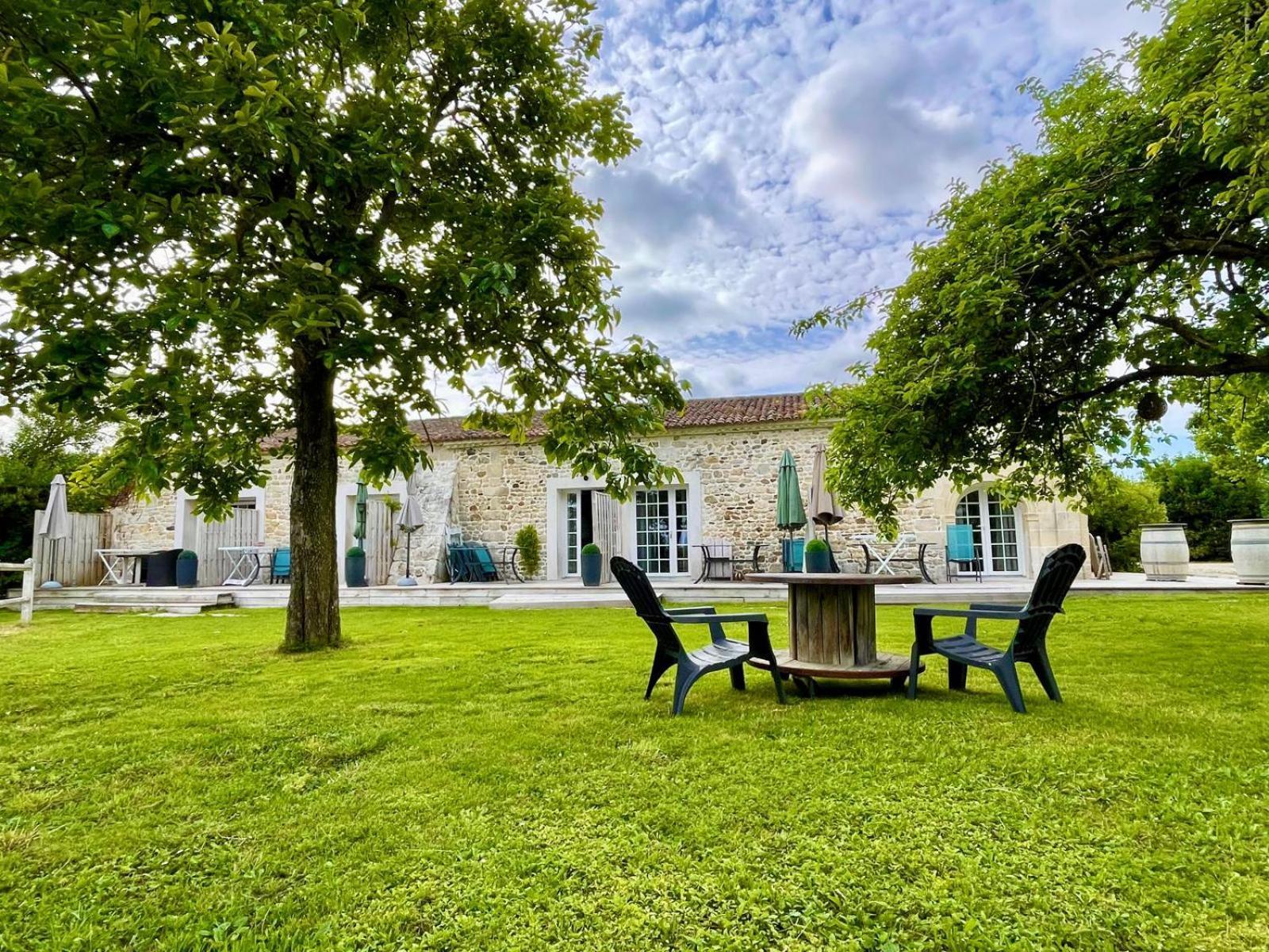 Domaine Du Galon D'Or Villa Arvert Exterior photo